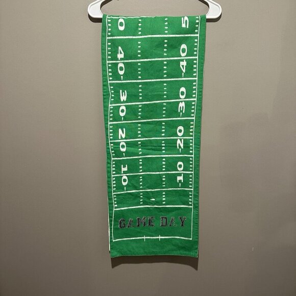 Football Field Table Runner Touchdown Game Day 66 Inch Total Length Super Bowl - Picture 1 of 6